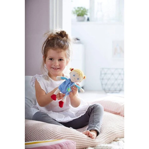 HABA 304579 - Schutzpüppchen - Rike Mit Glücks-Medallon – Bild 2